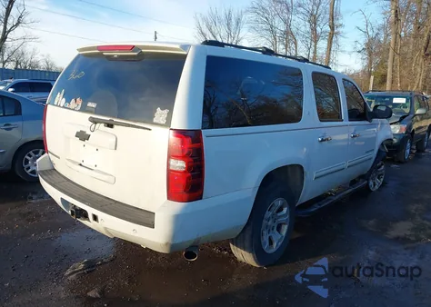 2013 Chevrolet Suburban 1500 Lt from USA, damaged, VIN 1GNSKJE7XDR357127